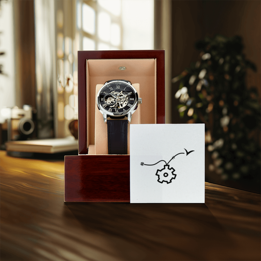 Montre ajourée avec boite en acajou personnalisée